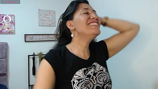 Snapshot of violeta_scott chatting on 18, 3, 2026 violeta scott online show from 18, 3, 2026
