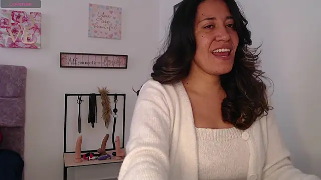 Snapshot of violeta_scott chatting on 25, 3, 2026 violeta scott online show from 25, 3, 2026