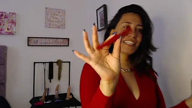 Snapshot of violeta_scott chatting on 1, 5, 2026 violeta scott online show from 1, 5, 2026