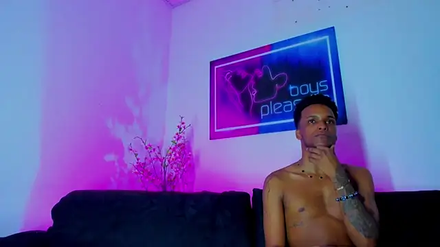 Snapshot of Boys_xxx_ chatting on 15, 3, 2026 Boys xxx online show from 15, 3, 2026