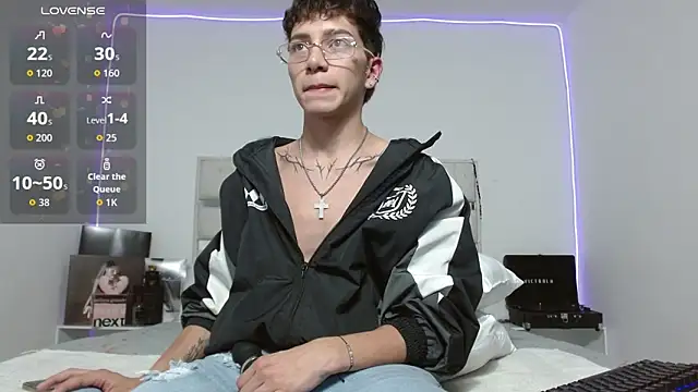 Snapshot of tiam_muller_fenix chatting on 18, 4, 2026 tiam muller fenix online show from 18, 4, 2026