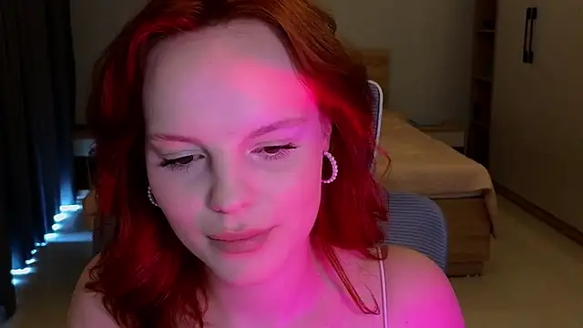 Snapshot of mollybossy chatting on 6, 4, 2026 mollybossy online show from 6, 4, 2026