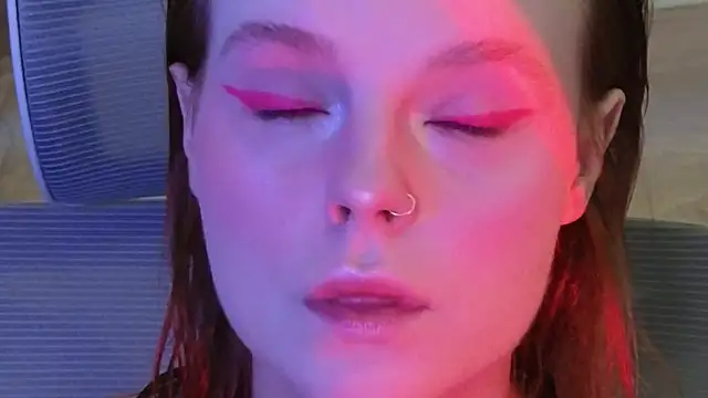 Snapshot of mollybossy chatting on 14, 4, 2026 mollybossy online show from 14, 4, 2026