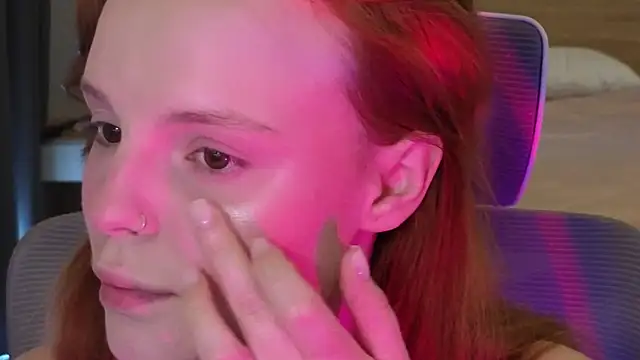 Snapshot of mollybossy chatting on 15, 4, 2026 mollybossy online show from 15, 4, 2026