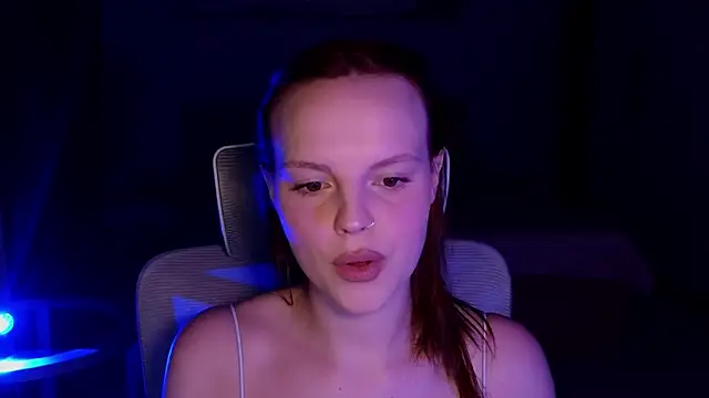 Snapshot of mollybossy chatting on 24, 4, 2026 mollybossy online show from 24, 4, 2026