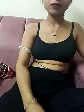Snapshot of ritika_gupta02 chatting on 11, 4, 2026 ritika gupta02 online show from 11, 4, 2026