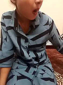 Snapshot of ritika_gupta02 chatting on 18, 4, 2026 ritika gupta02 online show from 18, 4, 2026