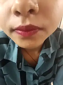 Snapshot of ritika_gupta02 chatting on 18, 4, 2026 ritika gupta02 online show from 18, 4, 2026