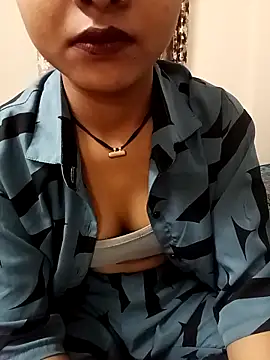 Snapshot of ritika_gupta02 chatting on 27, 4, 2026 ritika gupta02 online show from 27, 4, 2026
