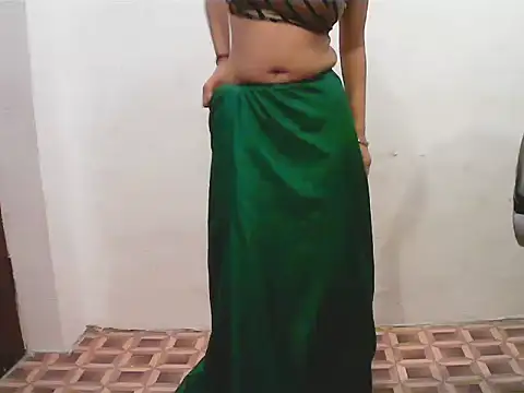 Snapshot of ragini_bby chatting on 2, 6, 2026 ragini bby online show from 2, 6, 2026
