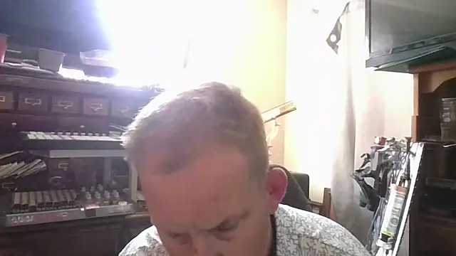 strokingjoe14585 online show from 13, 4, 2026