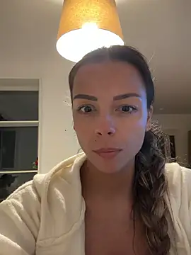 Snapshot of SweetLillySugar chatting on 11, 4, 2026 SweetLillySugar online show from 11, 4, 2026