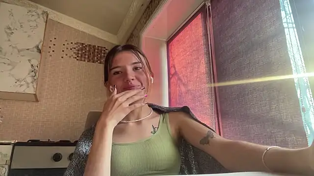 Snapshot of Lili_Kilian chatting on 24, 3, 2026 Lili Kilian online show from 24, 3, 2026