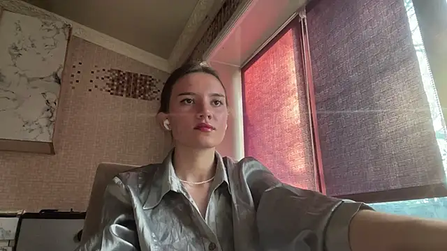 Snapshot of Lili_Kilian chatting on 27, 3, 2026 Lili Kilian online show from 27, 3, 2026