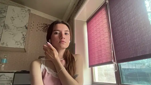 Snapshot of Lili_Kilian chatting on 3, 4, 2026 Lili Kilian online show from 3, 4, 2026
