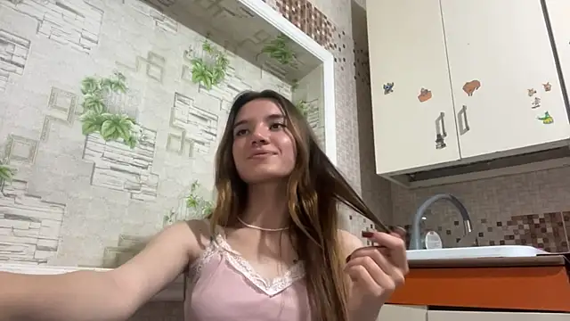 Snapshot of Lili_Kilian chatting on 17, 4, 2026 Lili Kilian online show from 17, 4, 2026
