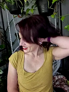 PurpleBunnyxo online show from 9, 5, 2026