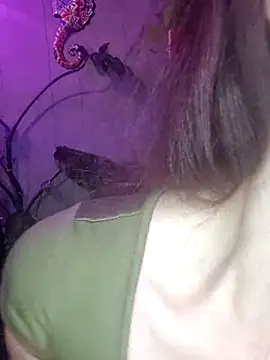 PurpleBunnyxo online show from 18, 6, 2026