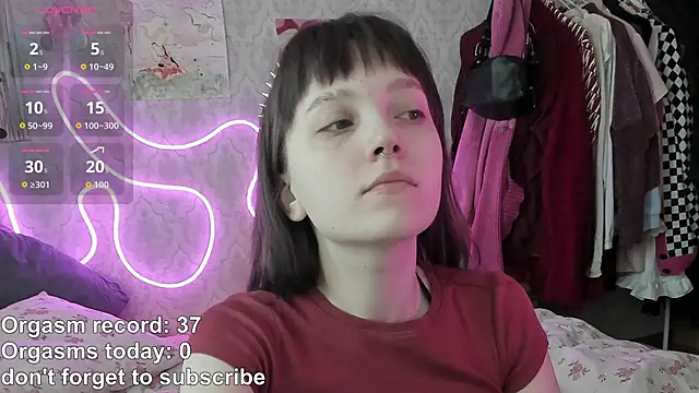 Snapshot of RileyNymph chatting on 30, 4, 2026 RileyNymph online show from 30, 4, 2026