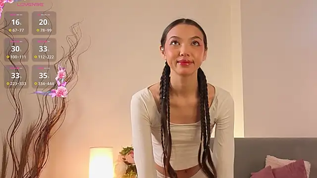 Snapshot of Milisaaaaa chatting on 12, 4, 2026 Milisaaaaa online show from 12, 4, 2026