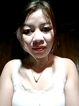 Yiyi102300 online show from 17, 3, 2026