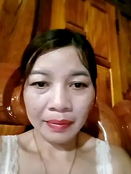 Snapshot of Yiyi102300 chatting on 14, 4, 2026 Yiyi102300 online show from 14, 4, 2026