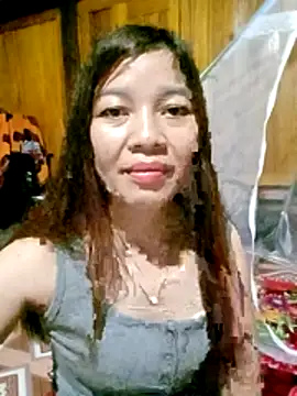 Snapshot of Yiyi102300 chatting on 14, 4, 2026 Yiyi102300 online show from 14, 4, 2026