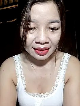 Snapshot of Yiyi102300 chatting on 27, 4, 2026 Yiyi102300 online show from 27, 4, 2026