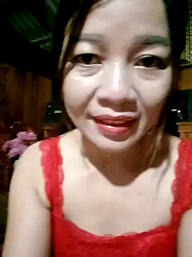 Snapshot of Yiyi102300 chatting on 3, 5, 2026 Yiyi102300 online show from 3, 5, 2026