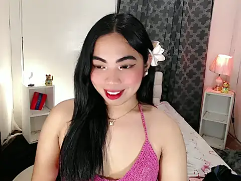 Snapshot of xLinda_Walkerx chatting on 4, 4, 2026 xLinda Walkerx online show from 4, 4, 2026