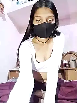 Snapshot of maahi213 chatting on 2, 4, 2026 maahi213 online show from 2, 4, 2026