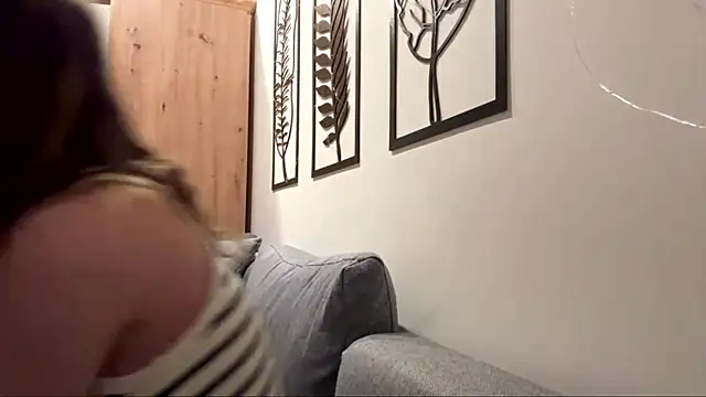 Snapshot of BunnyEskaf chatting on 12, 4, 2026 BunnyEskaf online show from 12, 4, 2026