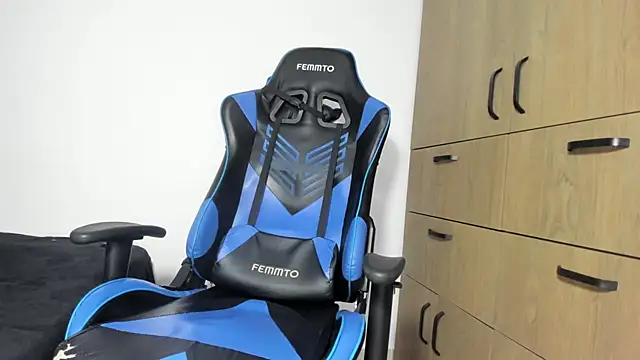 Snapshot of D_dorman chatting on 4, 4, 2026 D dorman online show from 4, 4, 2026