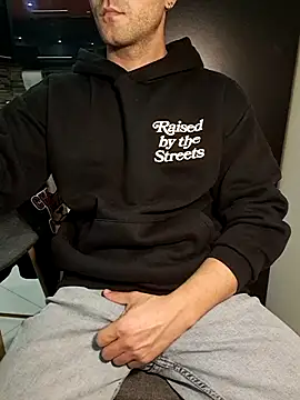 Snapshot of lucasardyn chatting on 15, 3, 2026 lucasardyn online show from 15, 3, 2026