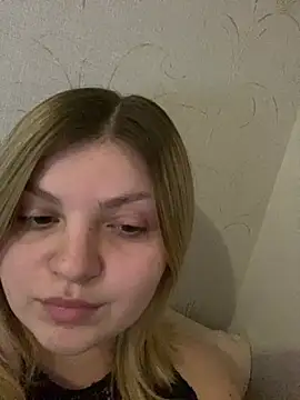 Snapshot of WendyPage chatting on 4, 4, 2026 WendyPage online show from 4, 4, 2026