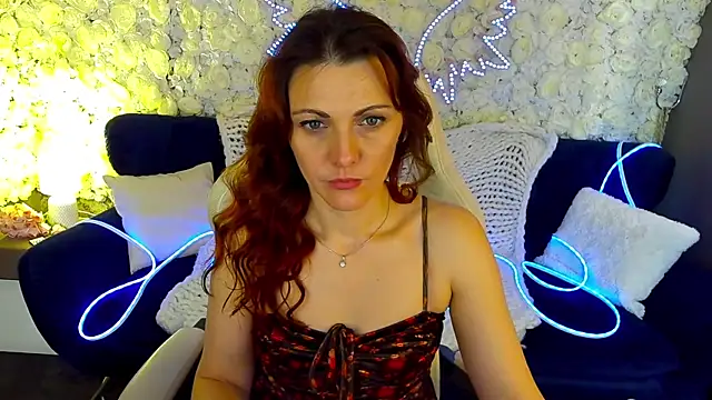 Snapshot of FireFoxxxxxy chatting on 8, 4, 2026 FireFoxxxxxy online show from 8, 4, 2026