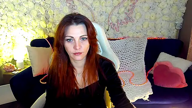 Snapshot of FireFoxxxxxy chatting on 11, 4, 2026 FireFoxxxxxy online show from 11, 4, 2026