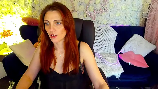Snapshot of FireFoxxxxxy chatting on 23, 4, 2026 FireFoxxxxxy online show from 23, 4, 2026