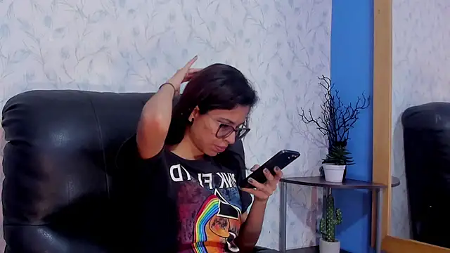 Snapshot of Emily_Lopera chatting on 3, 7, 2026 Emily Lopera online show from 3, 7, 2026