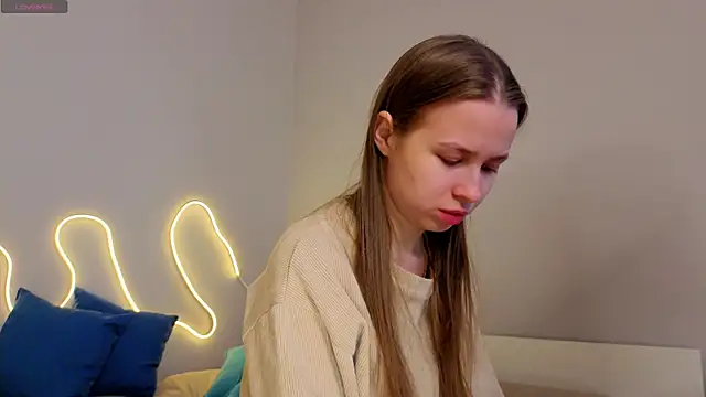 Snapshot of Emma_dream_ chatting on 2, 4, 2026 Emma dream online show from 2, 4, 2026