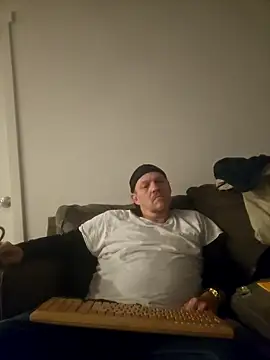 Snapshot of yourMasterisBored chatting on 15, 3, 2026 yourMasterisBored online show from 15, 3, 2026