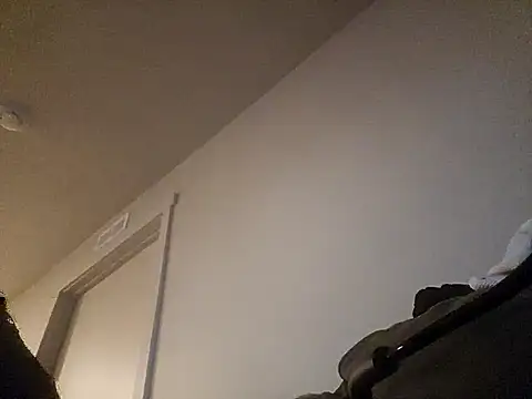 Snapshot of yourMasterisBored chatting on 18, 3, 2026 yourMasterisBored online show from 18, 3, 2026