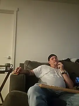 Snapshot of yourMasterisBored chatting on 18, 3, 2026 yourMasterisBored online show from 18, 3, 2026