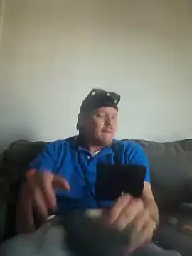 Snapshot of yourMasterisBored chatting on 20, 3, 2026 yourMasterisBored online show from 20, 3, 2026