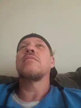 Snapshot of yourMasterisBored chatting on 24, 3, 2026 yourMasterisBored online show from 24, 3, 2026