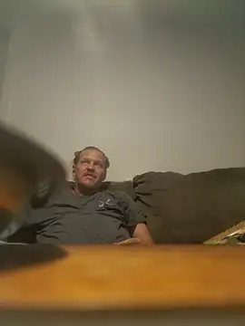 Snapshot of yourMasterisBored chatting on 30, 3, 2026 yourMasterisBored online show from 30, 3, 2026