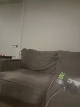 Snapshot of yourMasterisBored chatting on 15, 4, 2026 yourMasterisBored online show from 15, 4, 2026