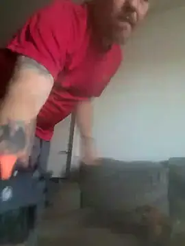 Snapshot of yourMasterisBored chatting on 15, 4, 2026 yourMasterisBored online show from 15, 4, 2026