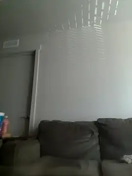 Snapshot of yourMasterisBored chatting on 18, 4, 2026 yourMasterisBored online show from 18, 4, 2026