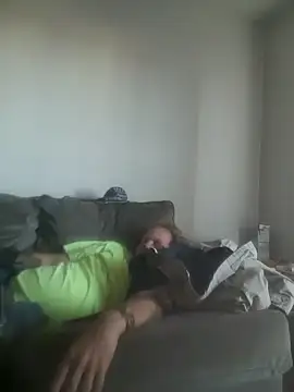 Snapshot of yourMasterisBored chatting on 24, 4, 2026 yourMasterisBored online show from 24, 4, 2026